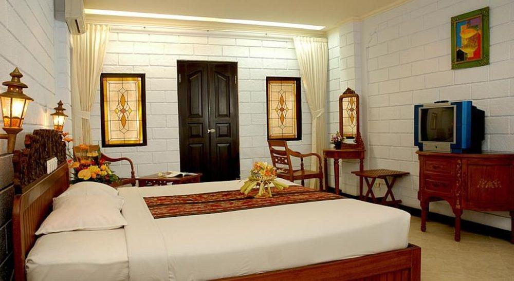 Vilarisi Hotel Legian Buitenkant foto