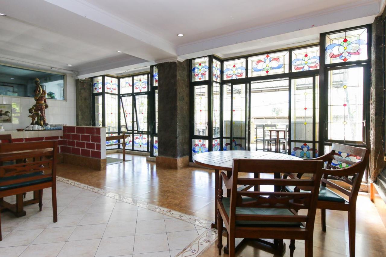 Vilarisi Hotel Legian Buitenkant foto