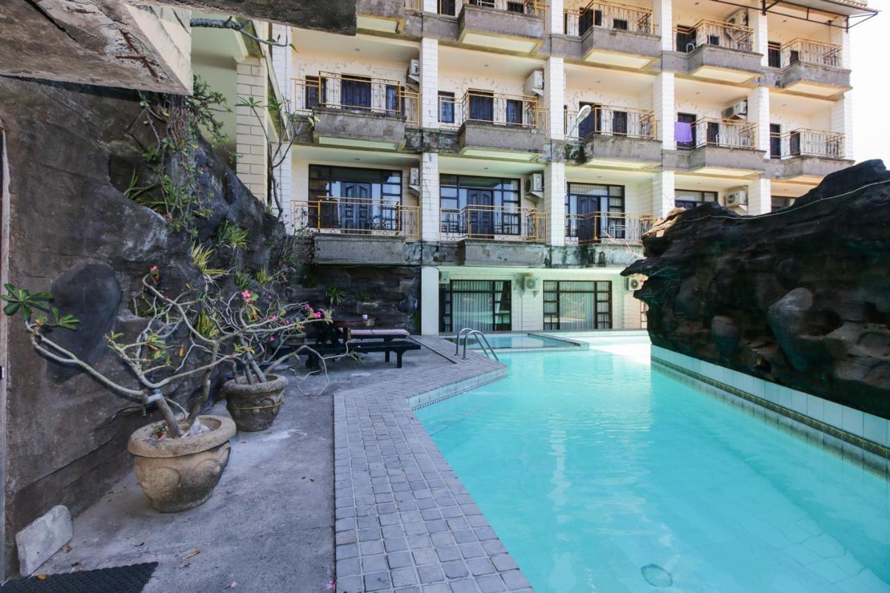 Vilarisi Hotel Legian Buitenkant foto