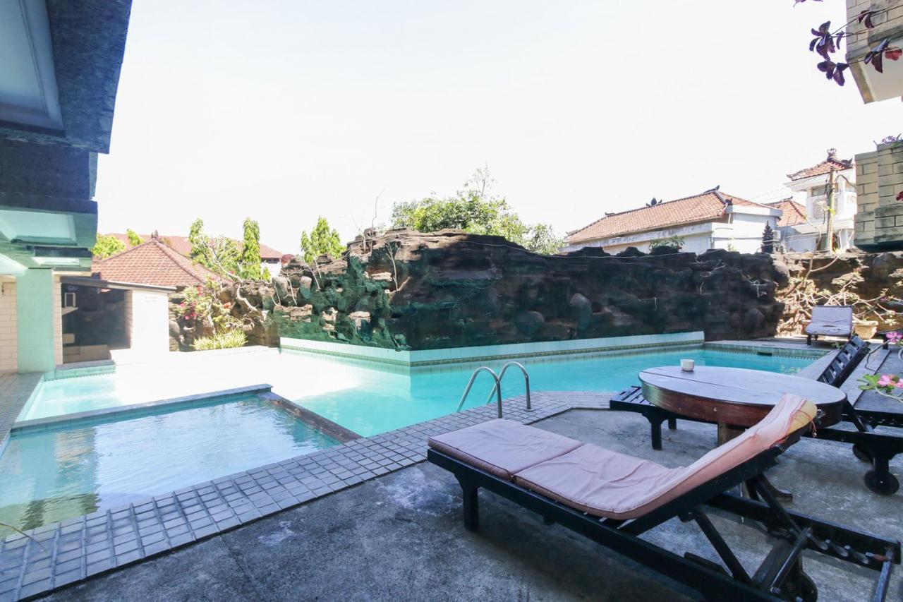 Vilarisi Hotel Legian Buitenkant foto